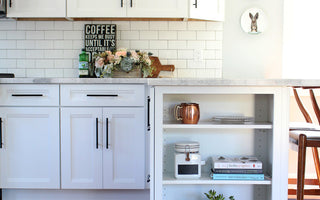 3 Kitchens with Contemporary Bar Pulls